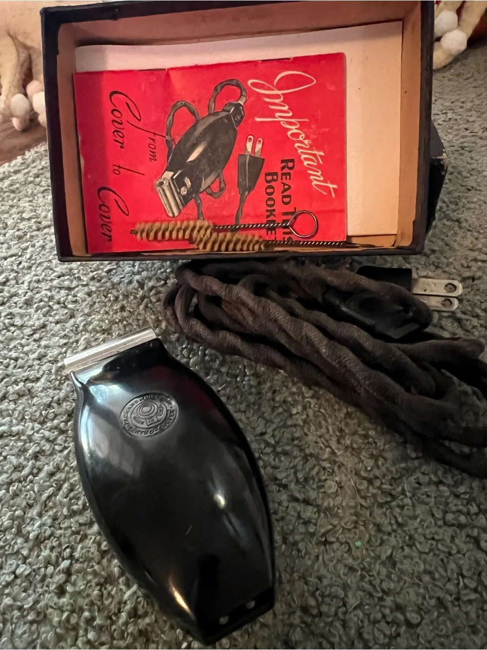 Vintage 1930 Electric Dry Shaver Packard Lifetime Lektro 2 Cleaning Brushes